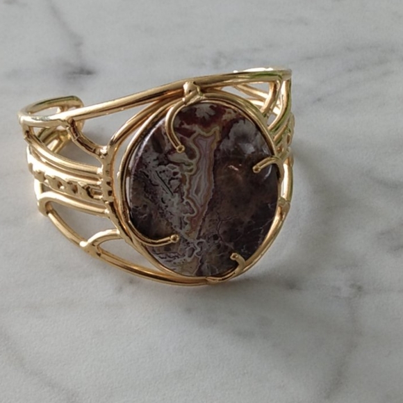 Jewelry - Picture 2 of 4